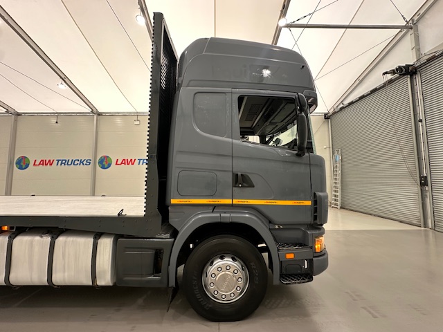 Scania 124 470 6×2 10 Tyre Sleeper Cab Flatbed