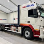Volvo FM 330 6×2 Rear Lift Sleeper Cab Flatbed - thumbnail