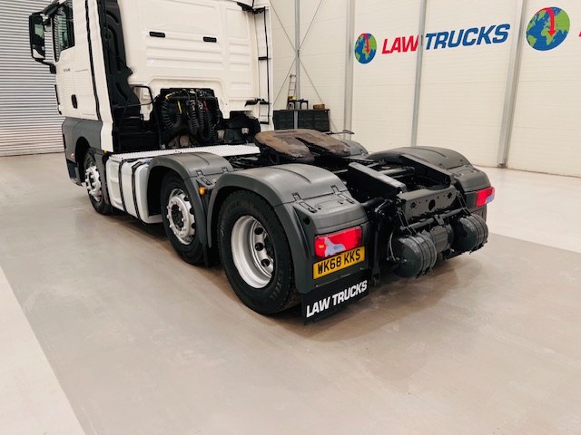 MAN TGX 26.460 6×2 Tractor Unit