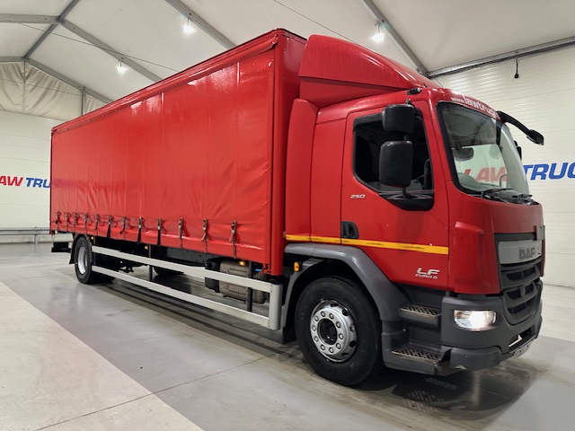 DAF LF 250 Sleeper Cab Curtainsider