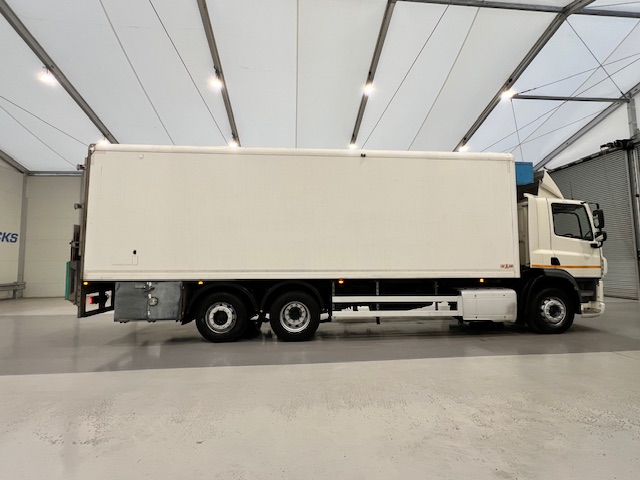 DAF CF 290 6×2 Rear Steer Fridge Box