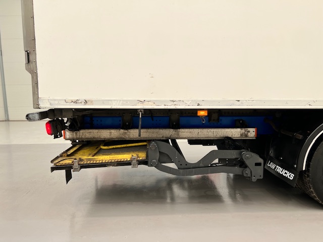 Scania P250 4×2 Sleeper Cab Fridge Box