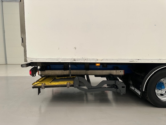 Scania P250 4×2 Sleeper Cab Fridge Box