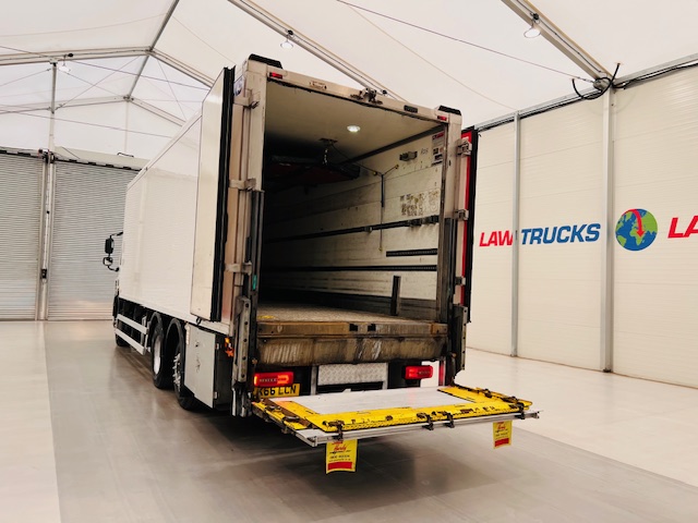DAF CF 290 6×2 Rear Steer Fridge Box