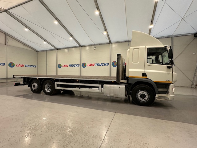 DAF CF 330 6×2 Rear Lift Sleeper Cab Flatbed