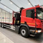 Scania P280 6×2 Rear Lift Flatbed with Crane - thumbnail