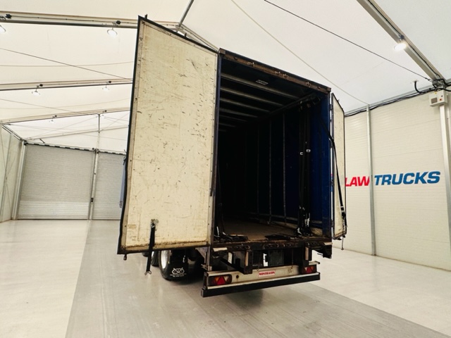 Montracon Tri Axle Curtainsider Trailer