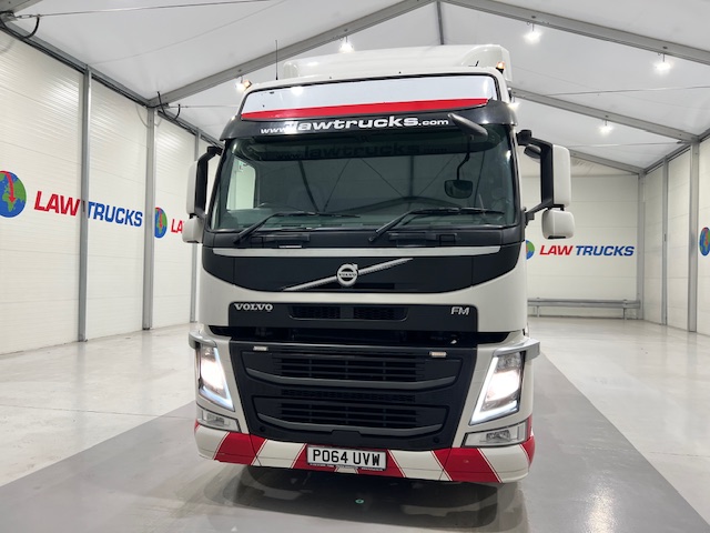 Volvo FM 450 6×2 Midlift Tractor Unit