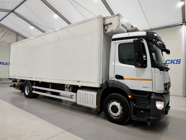 Mercedes Antos 1827 Day Cab Fridge Box