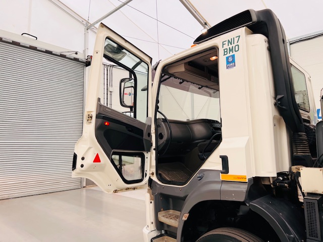 DAF CF 400 8×4 Day Cab Tipper