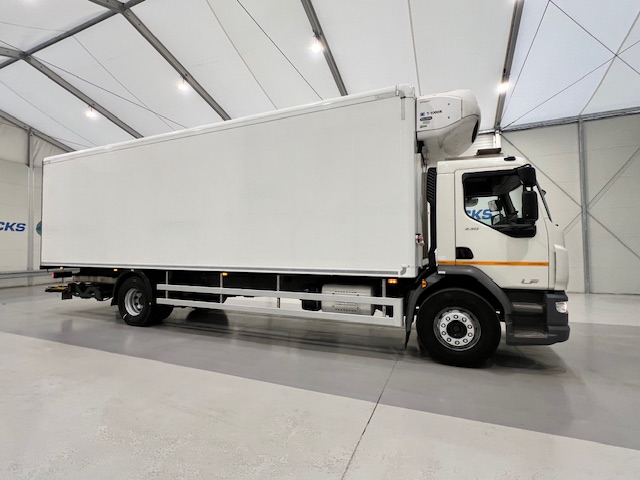 DAF LF 230 4×2 Day Cab Fridge Box