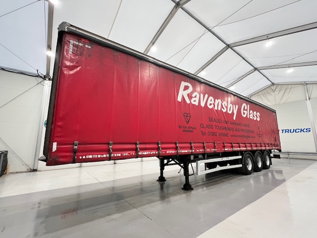 Montracon Tri Axle 4.2m Curtainsider Trailer Moffat Brackets