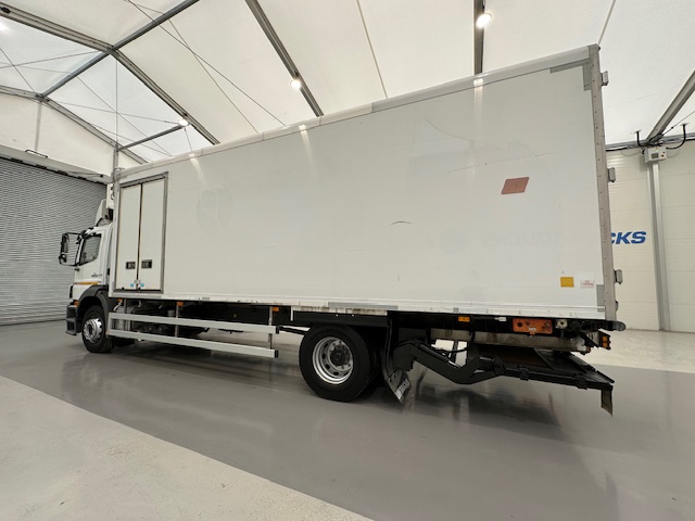 Mercedes Axor 1824 Day Cab Fridge Box