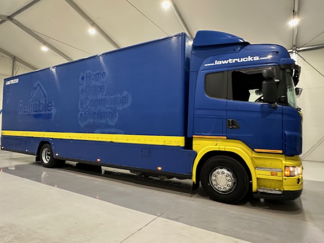 Scania R270 4×2 Sleeper Cab Box Van Manual