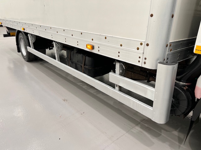Isuzu N75.190 Day Cab Box Van