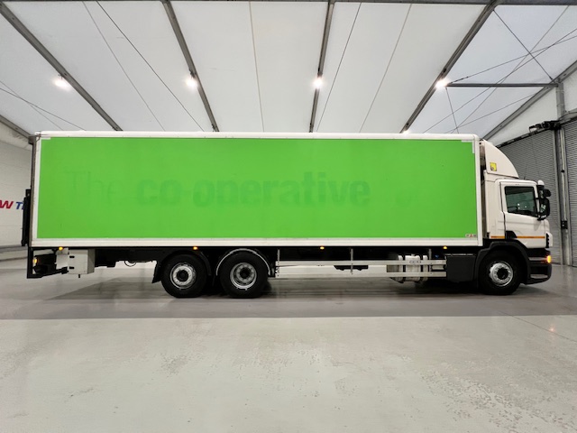 Scania P280 6×2 Rear Lift Day Cab Fridge Box