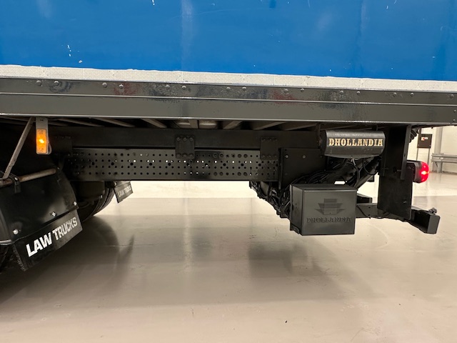 Mercedes Actros 1824 4×2 Day Cab Box Van