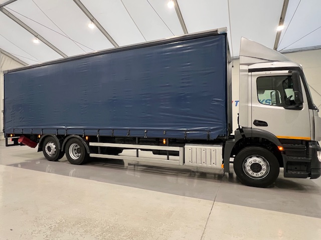 Mercedes Actros 2530 6×2 Day Cab Curtainsider