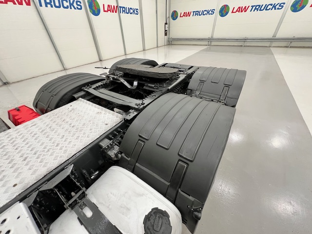 Volvo FH 500 6×2 Midlift Tractor Unit
