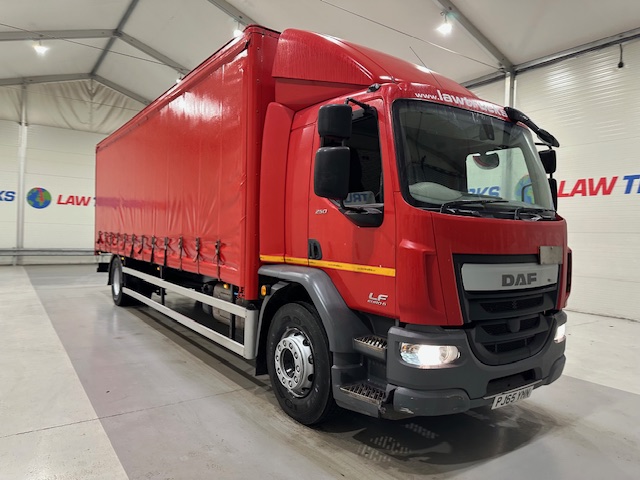 DAF LF 250 Sleeper Cab Curtainsider