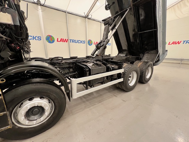 DAF CF 400 8×4 Day Cab Steel Tipper Grab