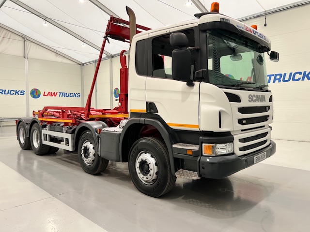 Scania P370 8×4 Rest Cab Hookloader Manual