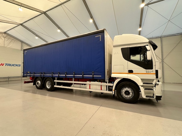 Iveco Stralis 360 6×2 Rear Steer Curtainsider