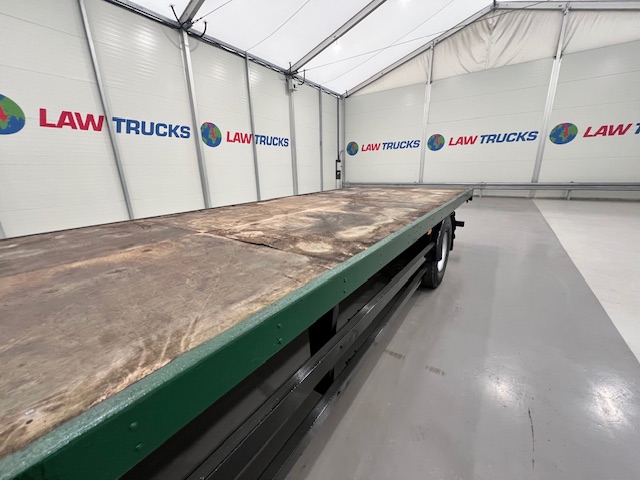 Scania P94 220 4×2 Sleeper Cab Flatbed