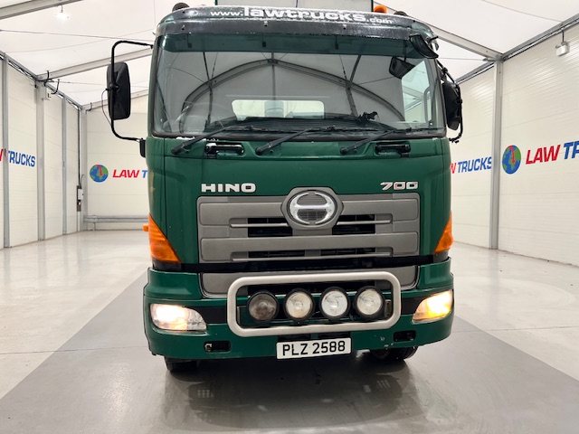 Hino 3241 700 8×4 Sleeper Cab Steel Tipper