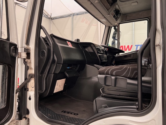Iveco Stralis 310 AT 6×2 Box Van