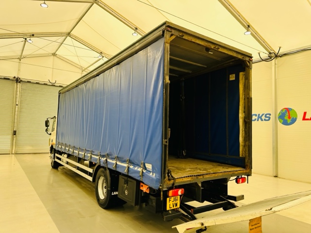 DAF CF65 250 Sleeper Cab Curtainsider