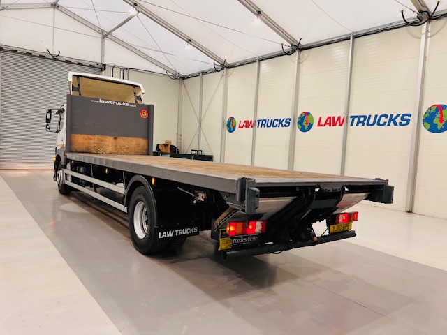 Mercedes Axor 1824 Sleeper Cab Flatbed
