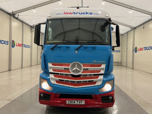 Mercedes Actros 2530 6×2 Sleeper Cab Curtainsider