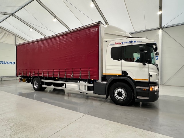 Scania P250 4×2 Sleeper Cab Curtainsider