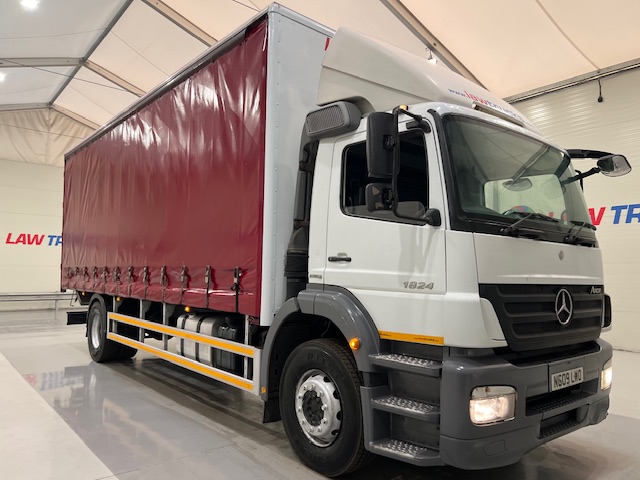 Mercedes Axor 1824 Day Cab Curtainsider