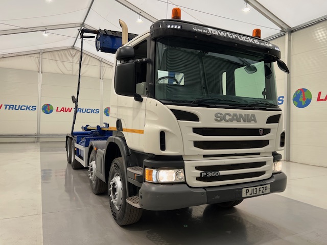 Scania P360 8×4 Day Cab Hookloader Manual