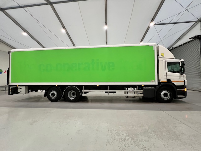 Scania P280 6×2 Rear Lift Day Cab Fridge Box