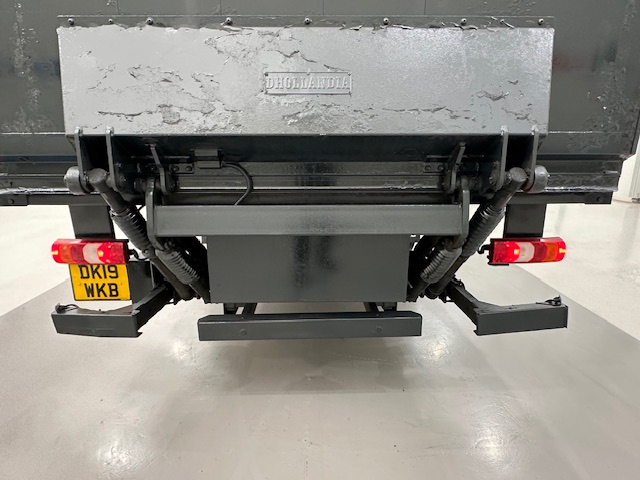 Mercedes Actros 1824 4×2 Day Cab Box Van