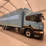 Scania P320 6×2 10 Tyre Rear Lift Insulated Box Van - thumbnail