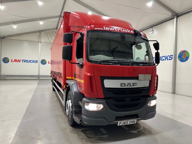 DAF LF 250 Sleeper Cab Curtainsider