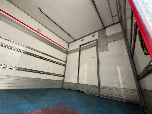 Mercedes Axor 1824 Day Cab Fridge Box