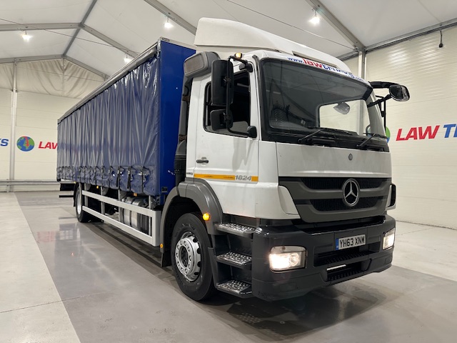 Mercedes 1824 4×2 Day Cab Curtainsider