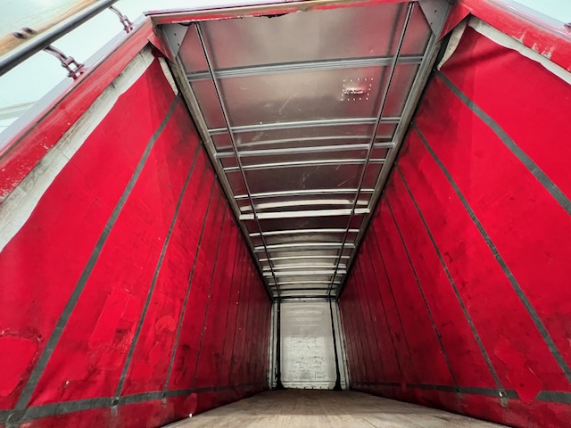 DAF CF 290 6×2 Rear Lift Sleeper Cab Curtainsider