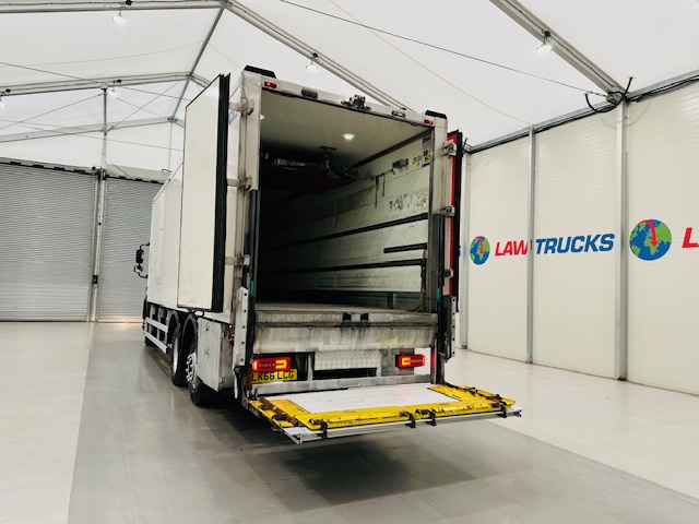 DAF CF 290 6×2 Rear Steer Fridge Box