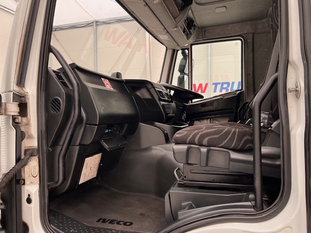 Iveco Stralis 310 AT 6×2 Box Van