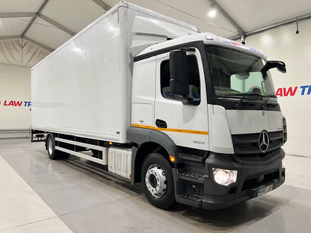 Mercedes Actros 1824 4×2 Sleeper Cab Box Van