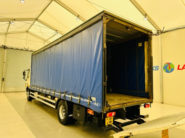 DAF CF65 250 Sleeper Cab Curtainsider