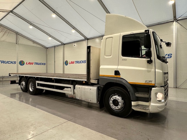 DAF CF 330 6×2 Rear Lift Sleeper Cab Flatbed