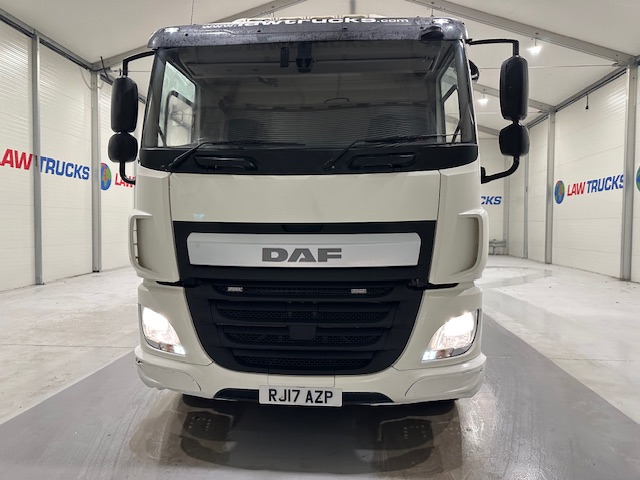 DAF CF 370 6×2 Rear Lift Dropside Brick Grab Manual