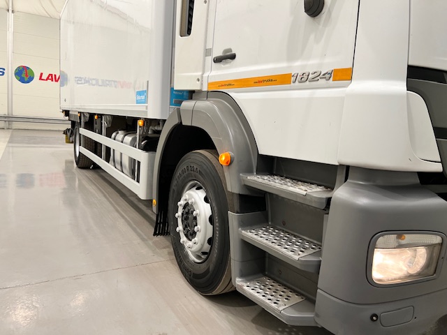 Mercedes Axor 1824 Day Cab Fridge Box Van